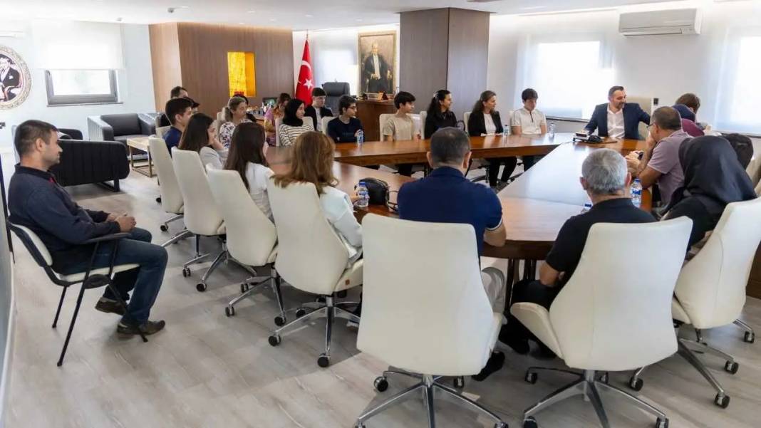 Manavgat’ta Gençlerin LGS ve YKS Başarısı Ödüllendirildi! 3
